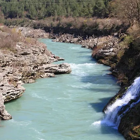 فندق Gryka E Kelcyres