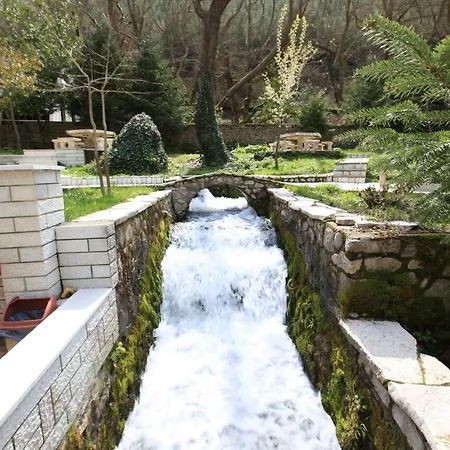 Gryka E Kelcyres Hotel 3*