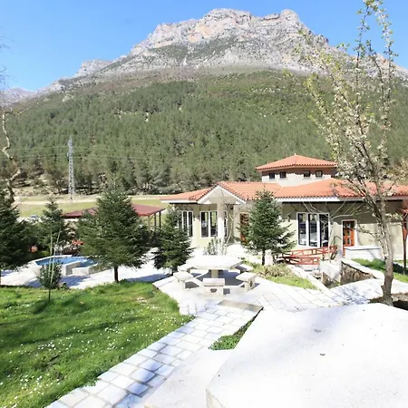 Hotel Gryka E Kelcyres