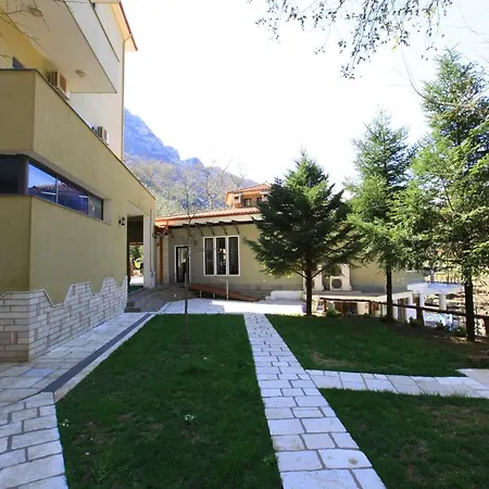 Gryka E Kelcyres Hotel Kelcyre