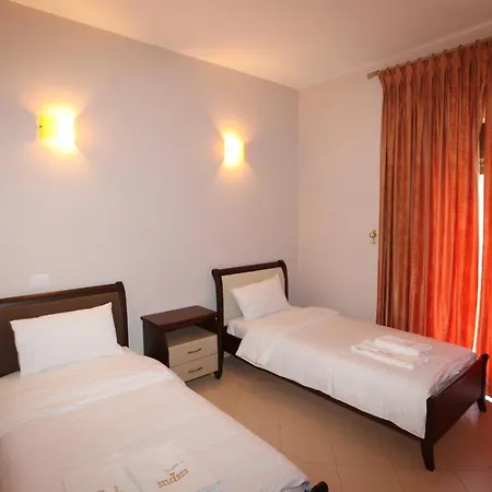 Hotel Gryka E Kelcyres 3*