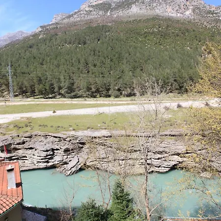 Hotel Gryka E Kelcyres 3*
